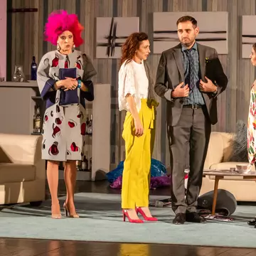 Invitatie la teatru: „Eu te cred, da’… tu ma minti!”