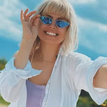 Ispita Bianca Patrichi de la "Insula Iubirii" este nepoata regretatului Cornel Patrichi. Cu ce se ocupă tânăra