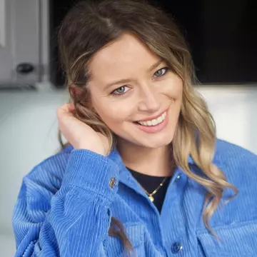 Laura Cosoi: "Am devenit femeie abia când mi-am cunoscut soțul"
