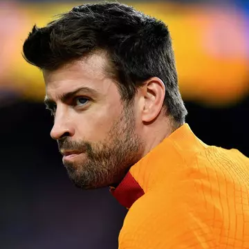 Gerard Pique și noua iubită, Clara Chia Marti, gesturi tandre în public