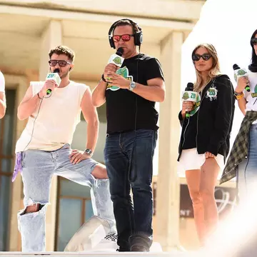 Ești invitat la PARTY cu #MuzicaAia! Hai la dans cu Mihai Morar, Daniel Buzdugan, Vlad Drăgulin, Emma de la ZU și Tea Teodorescu