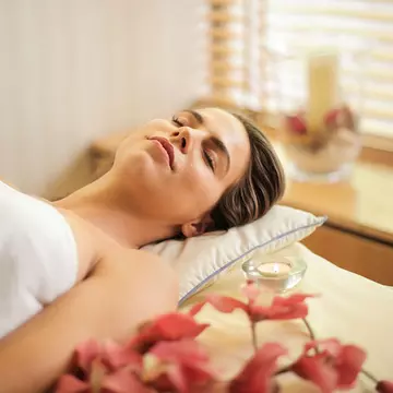 5 lucruri pe care le poți face pentru a arăta mai tânără