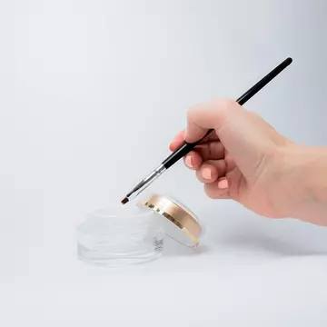 Cum să-ți Pregătești Adecvat Unghiile Pentru Manichiura cu Gel