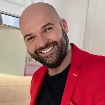 Andrei Ștefănescu, momente tandre cu noua iubită, în mediul online