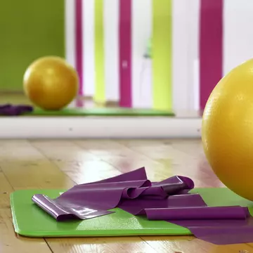 Iată cum previi accidentările atunci când folosești benzi elastice de fitness