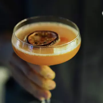 Cele mai populare cocktailuri de vară: curiozități și legende