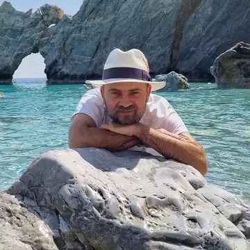 Cosmin Seleși are Covid-19