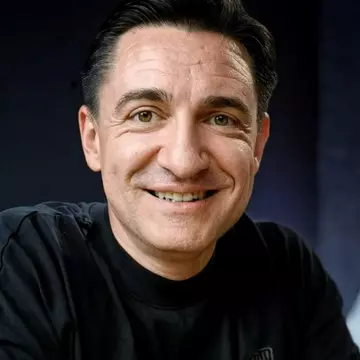 George Buhnici, declarații scandaloase. „Mai daţi pe la sală, fetelor! Eu am noroc că am o nevastă care arată ca o minoră”