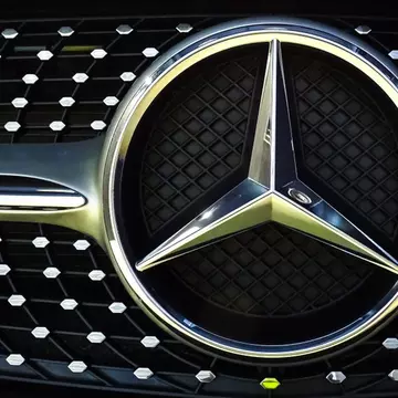 Mercedes-Benz și lumea modei - o asociere premium de peste 27 de ani