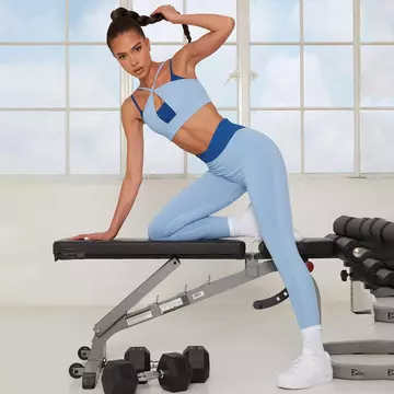 Compleul sport - confort în timpul antrenamentelor intense și fashion statement în restul zilei 