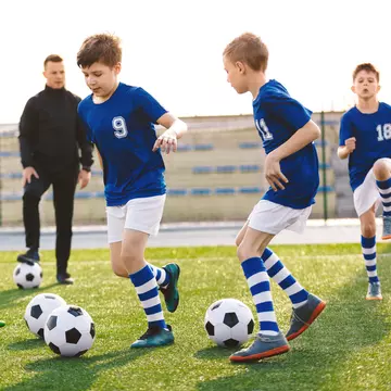 Sportul potrivit pentru copilul tău! Cum îl alegi în funcție de vârstă și preferințe