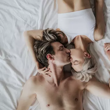 5 elemente esențiale pentru o seară romantică