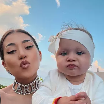 Artista și-a schimbat prioritățile de când e mamă. Nicole Cherry: “După concert și după sute de kilometri, relaxarea mea este Anastasia”/ EXCLUSIV