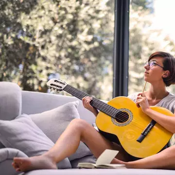 Te-ai gândit să lansezi o trupă muzicală unică în România? Descoperă de ce instrumente muzicale vei avea nevoie!