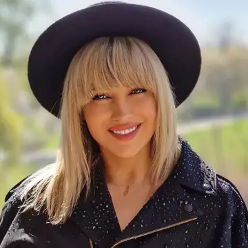 Lora, prima reacție după ce s-a speculat că ea și Ionuț Ghenu s-au despărțit