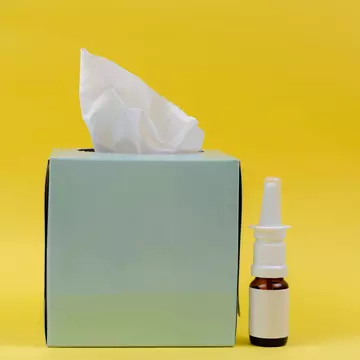 Tu știi cum se folosesc picăturile nazale în mod corect? Top 5 lucruri pe care trebuie să le cunoști
