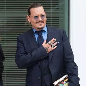 Johnny Depp are o relație cu fosta lui avocată