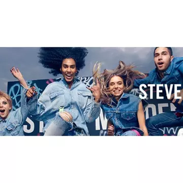 Fii mai autentic, cu încălțările Steve Madden