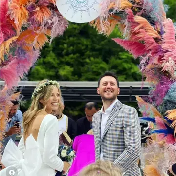 Roxana Hulpe, îndrăgită vedetă de la PRO TV, s-a căsătorit. Cât de frumoasă a fost în rochie de mireasă!