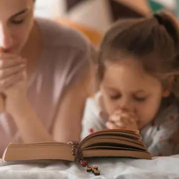 Rugăciunea mamei pentru copiii săi are cea mai mare putere!