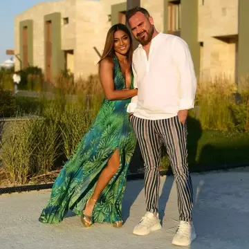 Ce sacrificiu a făcut soțul vedetei pentru a fi împreună. Bella Santiago: “Este managerul, impresarul, șoferul și bodyguardul meu” / EXCLUSIV