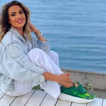 Amna, agasată de un bărbat în mediul online. "E foarte stresant!"