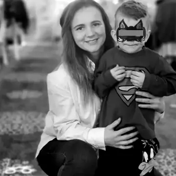 Ce mesaj a transmis logodnicul femeii din Găești care s-a spânzurat după moartea fiului. Au trecut două săptămâni de la tragedie