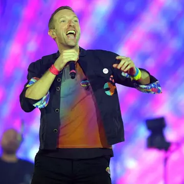 Chris Martin a fost diagnosticat cu o infecție pulmonară gravă