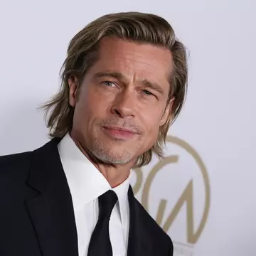Primele imagini cu Brad Pitt și noua iubită. "E drăguță, amuzantă și energică! Îi place să petreacă timp cu ea"