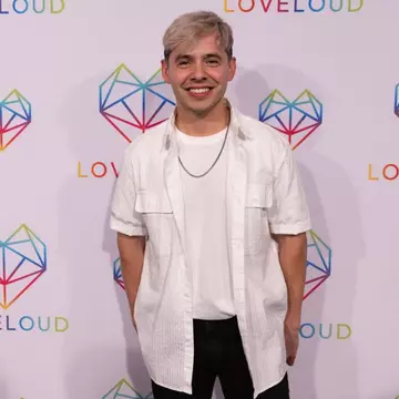 David Archuleta a dezvăluit că este homosexual. Artistul a fost logodit cu trei femei