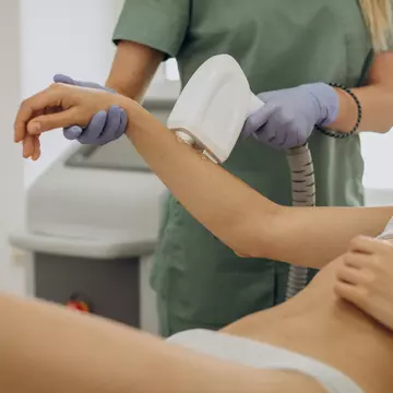 Salon epilare definitivă cu laser - cum îl găsești pe cel mai bun?