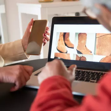 De ce să creezi un site de comerț electronic și să începi să vinzi pe internet?