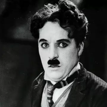 Tragica dispariție a lui Charlie Chaplin. A murit pe 25 decembrie, iar trupul său a fost furat și îngropat într-un lan de porumb