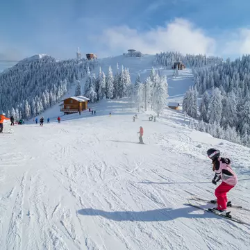 Stațiuni de schi pentru începători și pentru copii în România