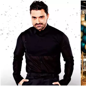 Primul Crăciun pentru Pepe, alături de fiul său. Imagini adorabile, publicate de prezentatorul "Te cunosc de undeva"