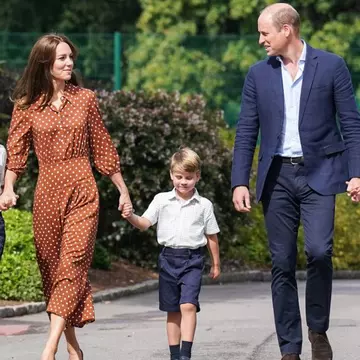 Prințul George și Prințesa Charlotte, asortați cu părinții lor. Cum au apărut la concertul de Crăciun, găzduit de Kate Middleton. Galerie foto
