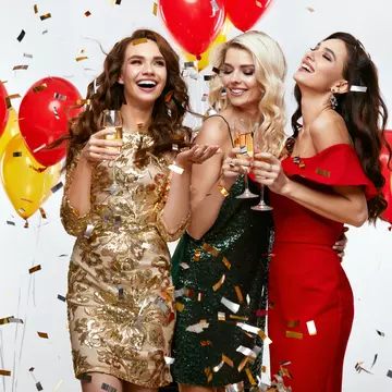 Rochițe pentru Revelion 2023 - ce rochii se poartă de Anul Nou