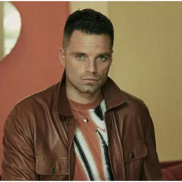 Cine e Sebastian Stan, actorul român nominalizat la Globurile de Aur 2023. "Am lucrat la cinema în New York. Vindeam popcorn"