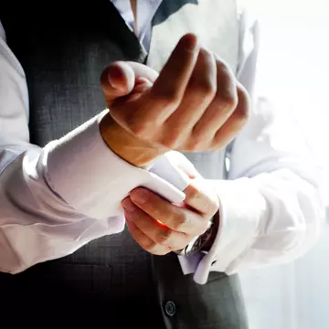 Tipuri de cămăși bărbătești - ce cămăși se poartă de Revelion 2023