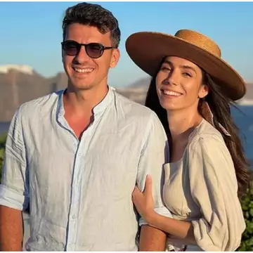 Alexandru Ion, actorul din serialul "Lia", s-a logodit. Și-a cunoscut iubita pe o aplicație de dating / Exclusiv