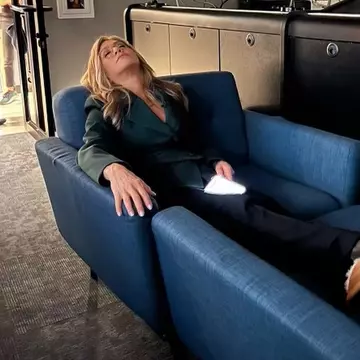 Jennifer Aniston, fotografiată fără pic de machiaj. Actrița are 53 de ani