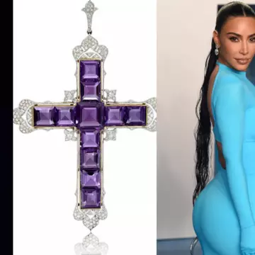 Kim Kardashian a cumpărat un colier cu o cruce uriașă, purtat de Prințesa Diana. Povestea bijuteriei de 200.000 de dolari