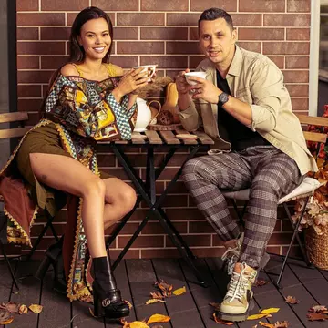 Flick Domnul Rimă, surpriză romantică pentru soție. Ce a primit Denisa de la fostul prezentator de radio