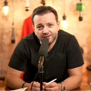 Fetița lui Mihai Morar a fost operată de urgență: "Roua a fost tratată și salvată într-un spital de stat" / Video