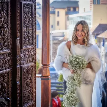 Octavia Geamănu și Marian Ionescu aniversează trei ani de la nuntă: "Fac niște planuri cât încă mai am salariu"