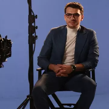 Cum a ajuns Alexandru Ion, actorul din "Lia", în lumina reflectoarelor și ce spune despre relația  cu Pavel Bartoș / Exclusiv