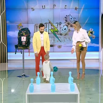 Fiul lui Dani Oțil a făcut furori la Neatza. "Doamna blondă, luați-vă odrasla, că nu facem circ!"
