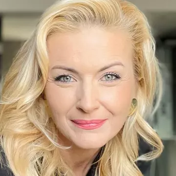 Elwira Petre și-a îmbrățișat vârsta. Cum se menține în formă la 42 de ani: „Nu pot opri timpul, nici nu vreau”