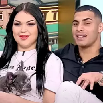 Gheboasă, inel de Valentine's Day: „Și nu te pui în genunchi?” Imagini inedite în platoul emisiunii „La Măruță” / VIDEO