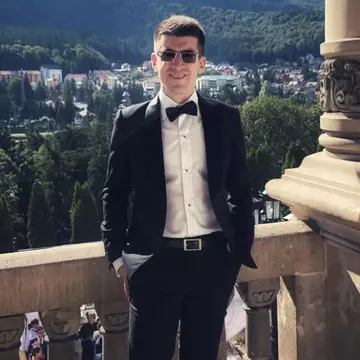 Cine este și cu ce se ocupă fiul cel mare al lui Florin Călinescu. "Mă cunosc mai puțini oameni decât pe tatăl meu"
